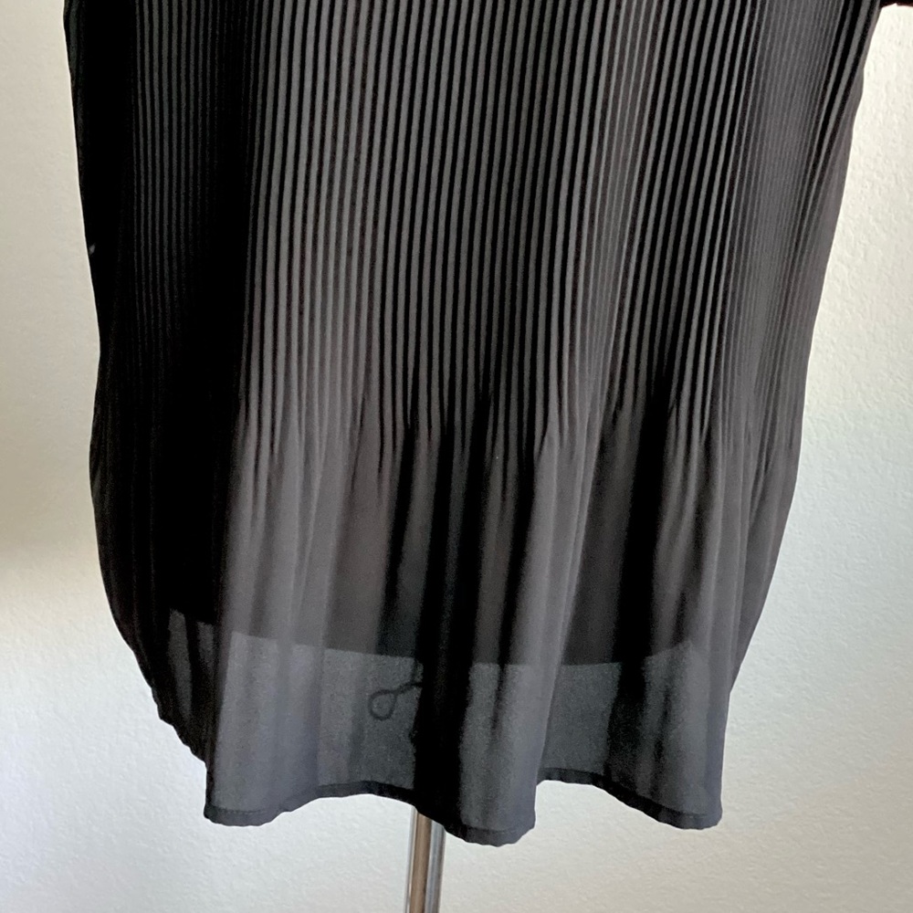\Pleione\ Plisse Pleated Blouse - Picture 13 of 15
